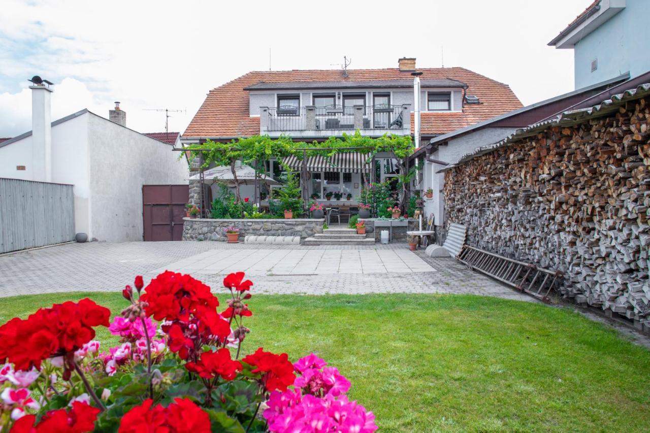 Amenity Apartmany Perná Exteriör bild